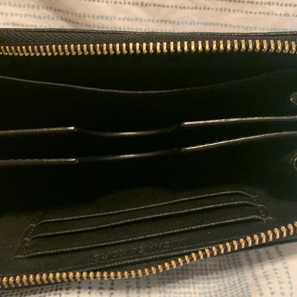 Michael Kors Zip Wallet Wristlet - Picture 5 of 6